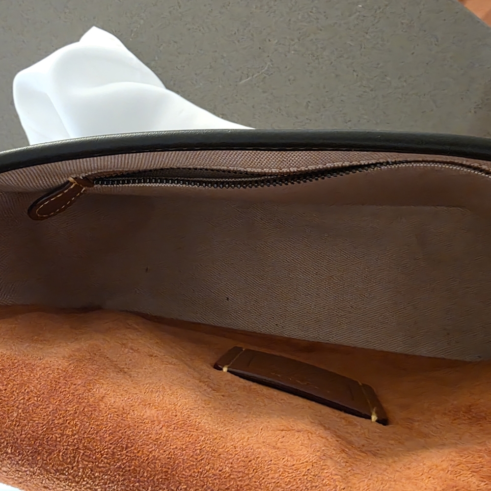 Coach Soft Tabby Black With Black Hardware - Picture 4 of 6